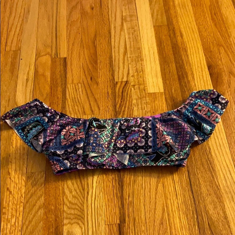 NWOT VS Multicolored Flounce Bikini Top, Size XS